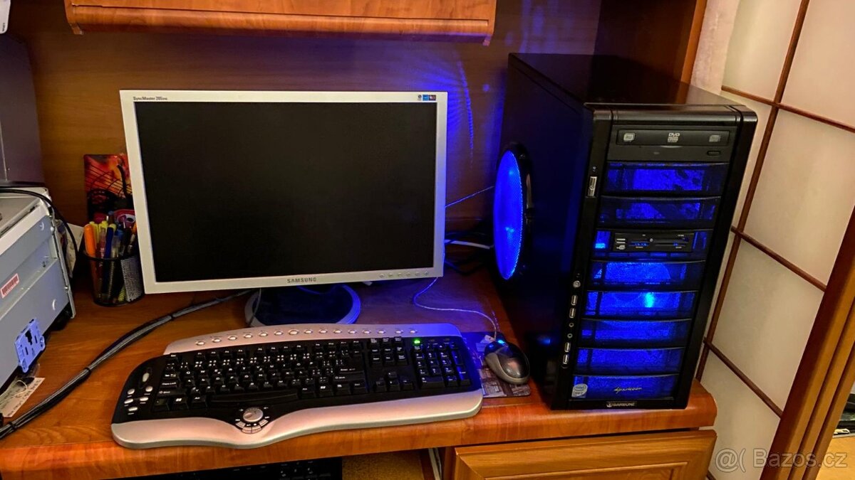 Monitor 20" Samsung SyncMaster 205BW - polohovatelný, 16:10 - 4