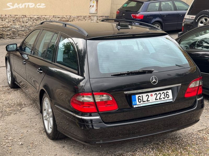 Mercedes-Benz Třídy E, 280,FACELIFT,XENONY,KŮŽE,TAŽNÉ - 4