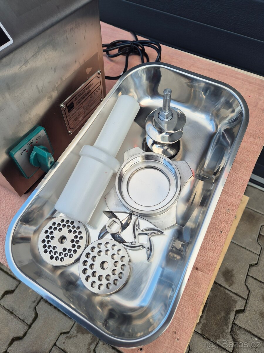 Mlýnek na maso 12" Řeznický vlček - 4