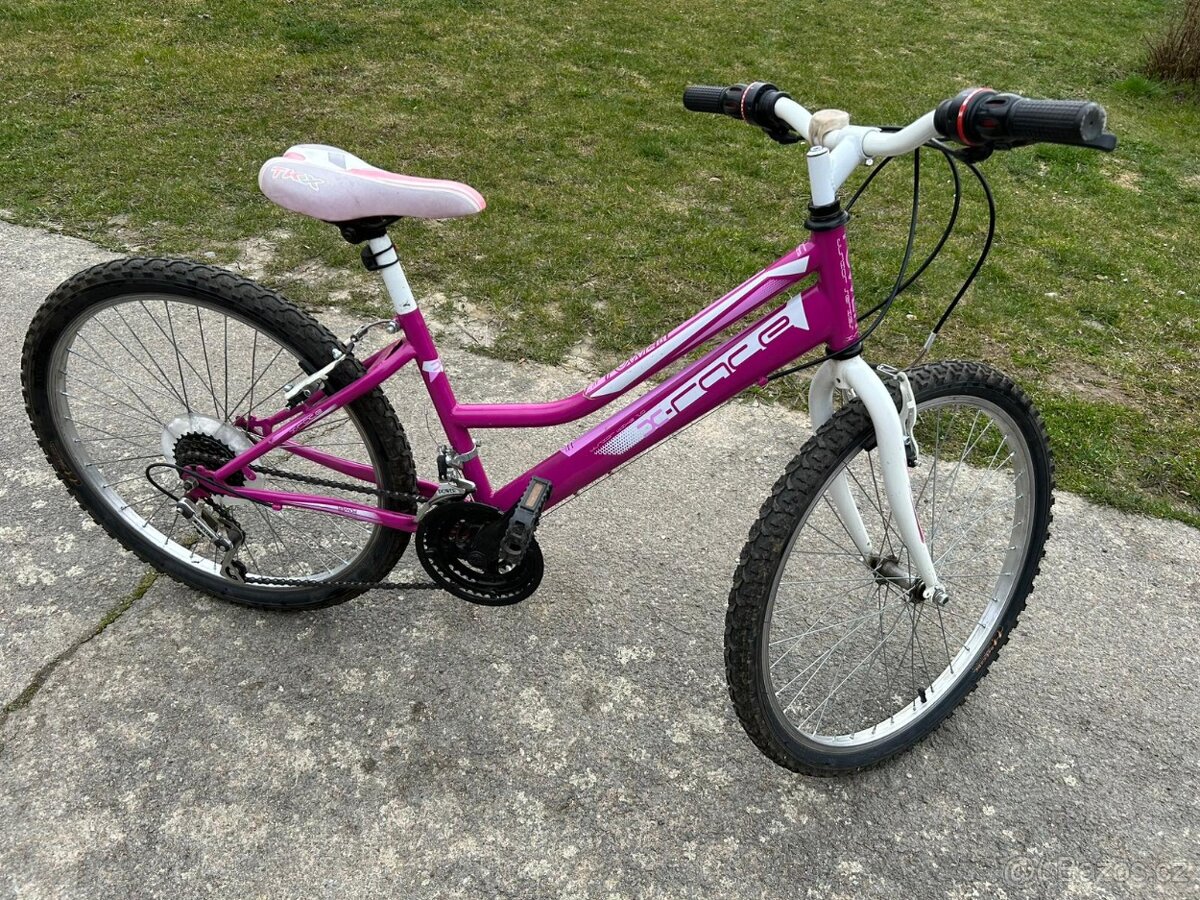 Dívčí kolo vel 24 - 4