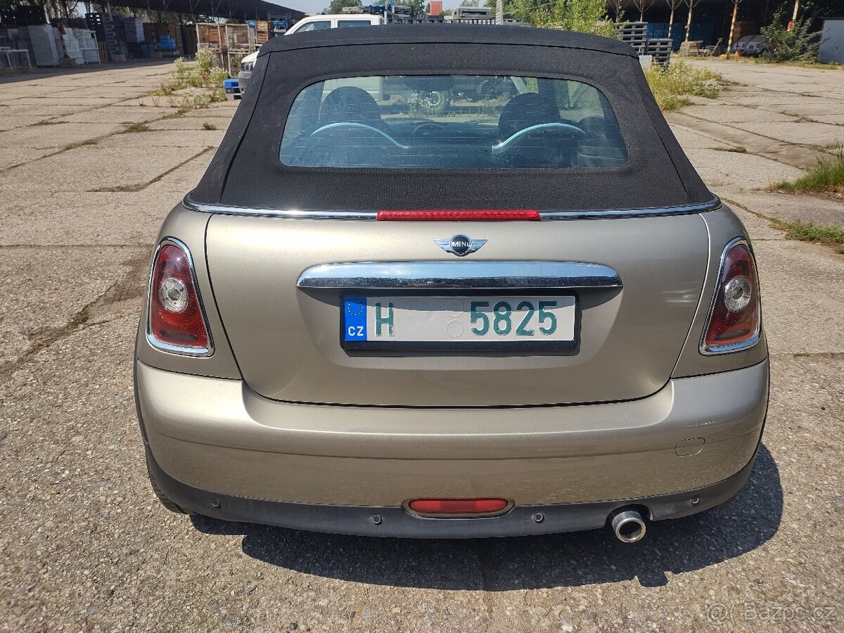 Mini Cooper Cabrio 1.6i 72 kW, najeto 84t km - 4