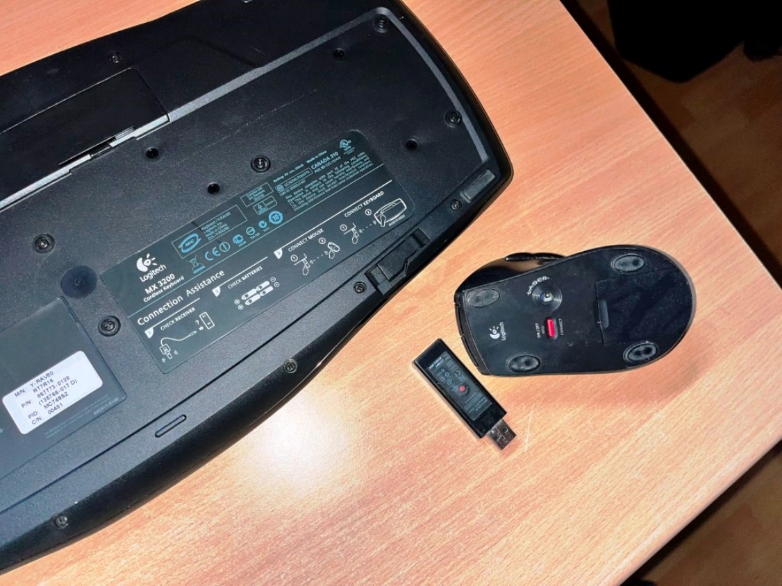 Logitech MX-3200 bezdrátový set - 4