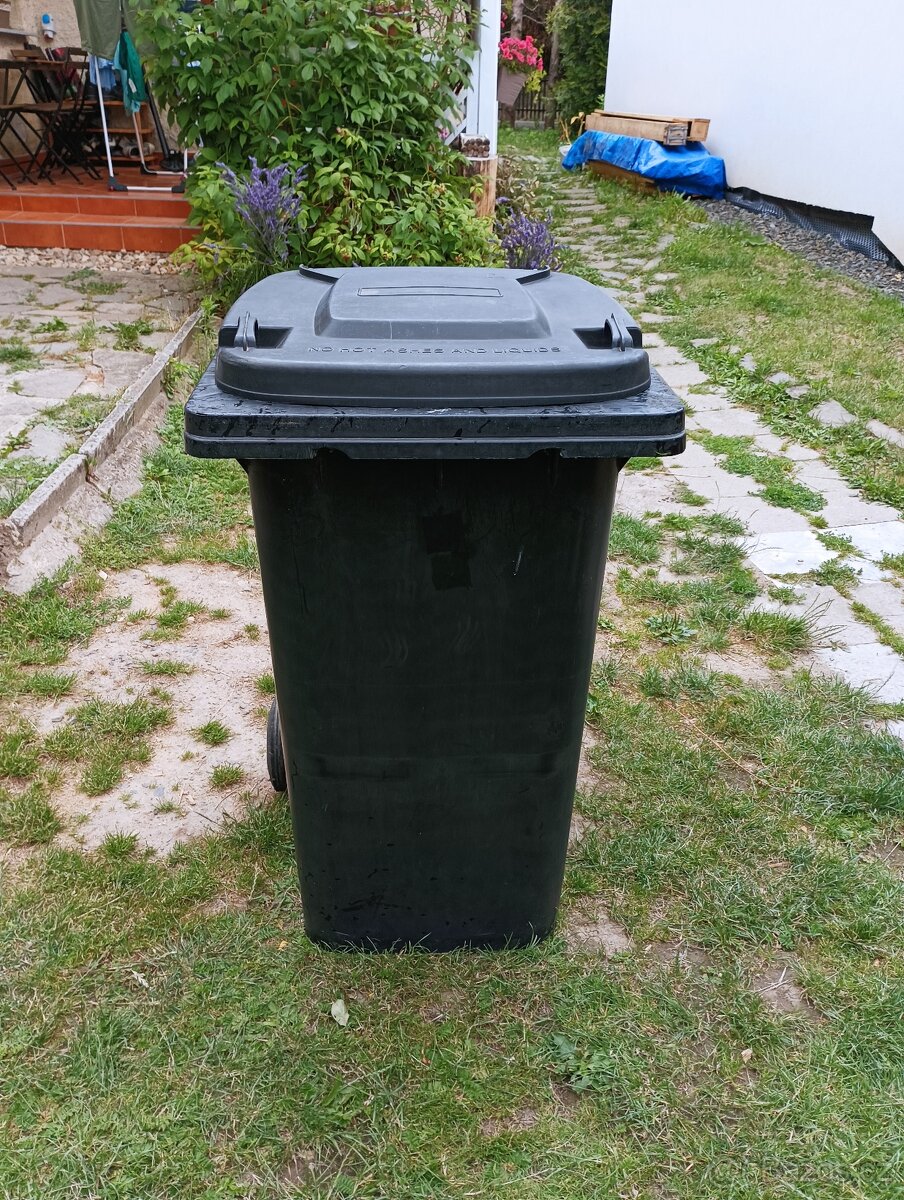 Plastová popelnice 240l - 4