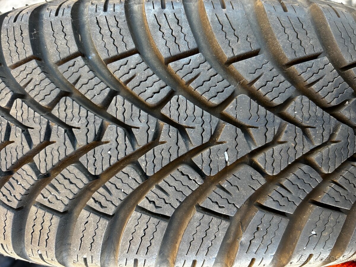 Toyota Yaris hybrid, 175/65/15 T zimní sada - 4