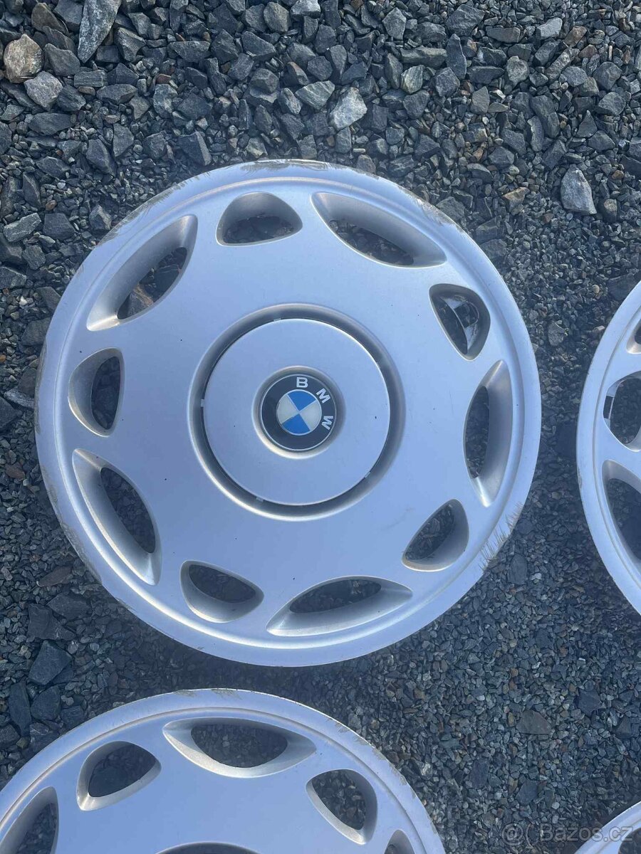 Prodám poklice bmw velikost 15” - 4