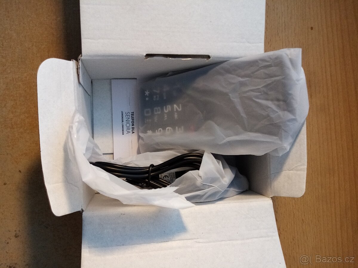 Mobilní telefon nový - 4