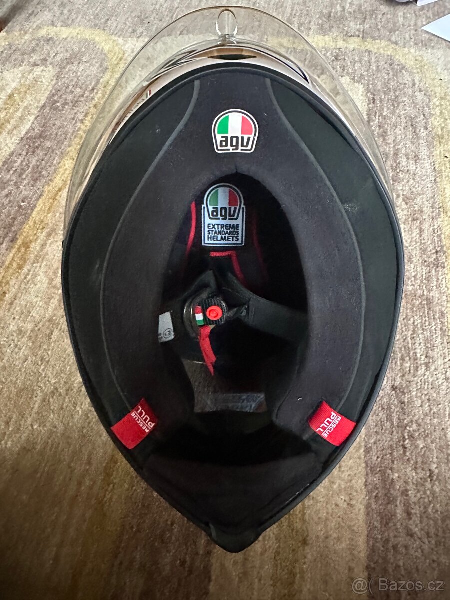 AGV moto helma - 4