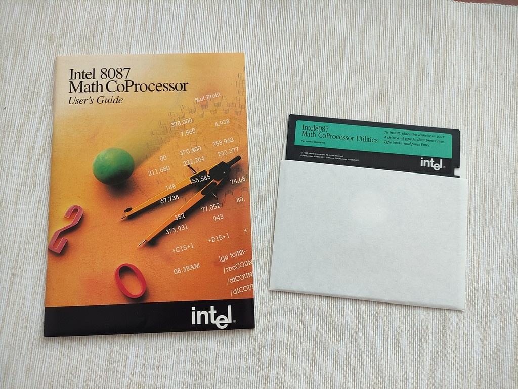 Knihy operační systémy, sítě a elektronika - 4