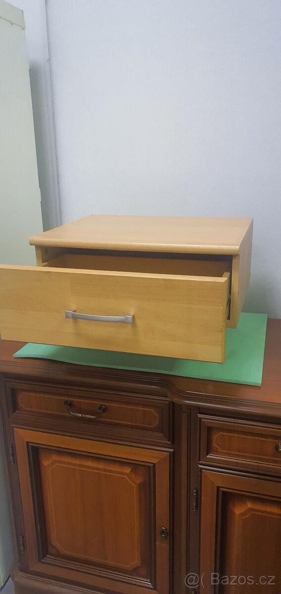 noční stolek - 4