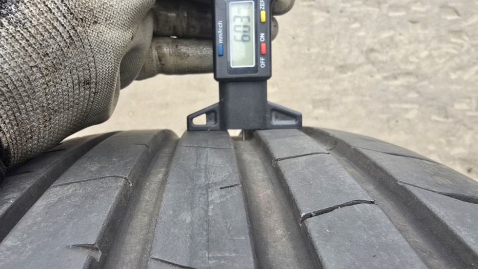 Letní pneu 235/45/20 Pirelli - 4
