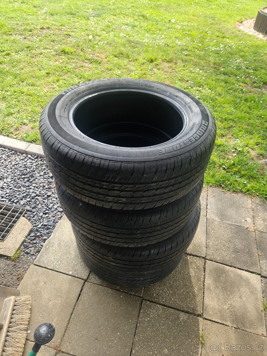 205 60 r16 letní Brigestone Turanza - 4