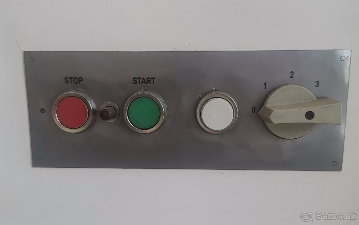 Univerzální šlehací a hnětací stroj RE 22 s krytem - 4