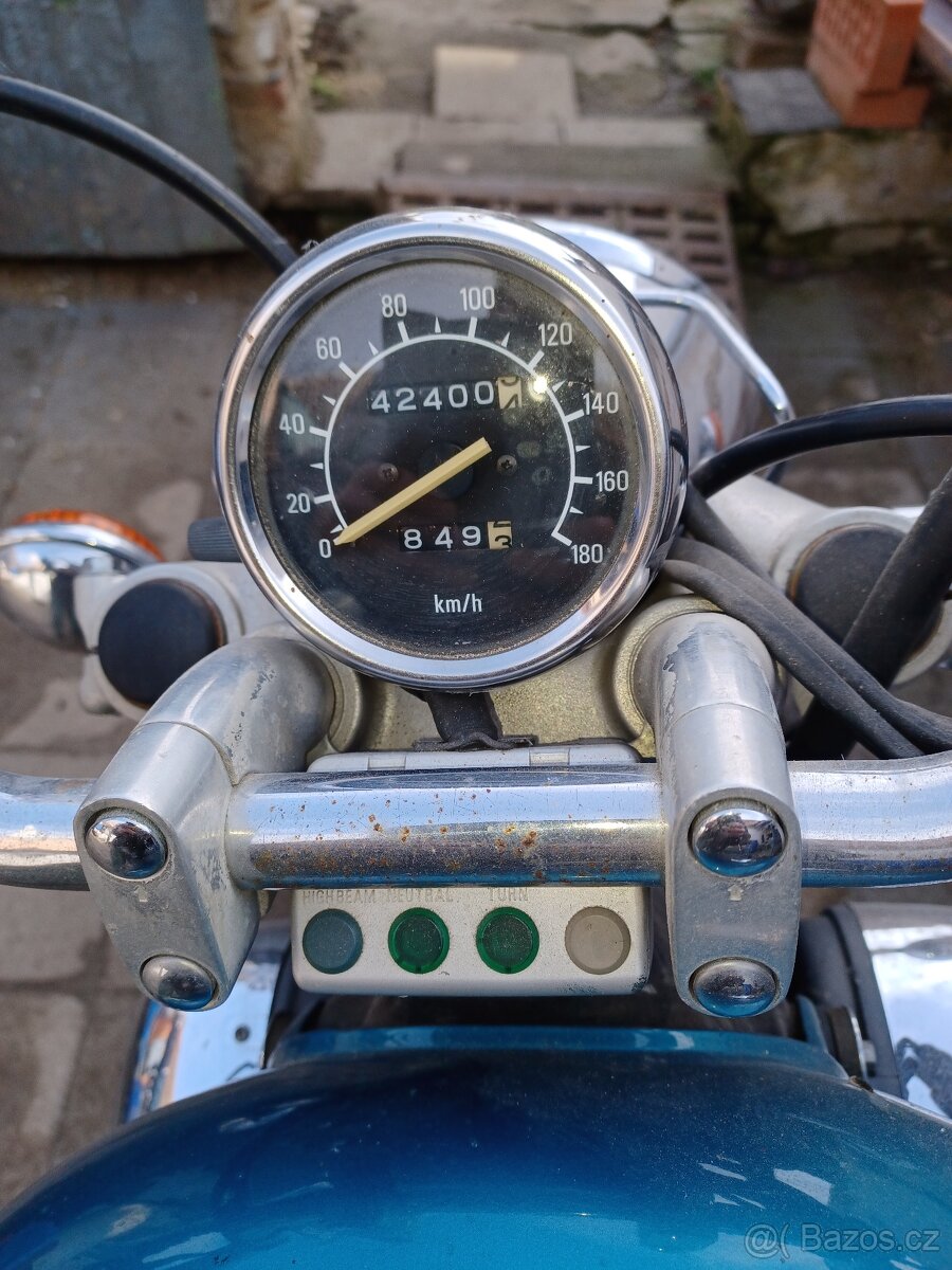 Yamaha virago 550 - 4