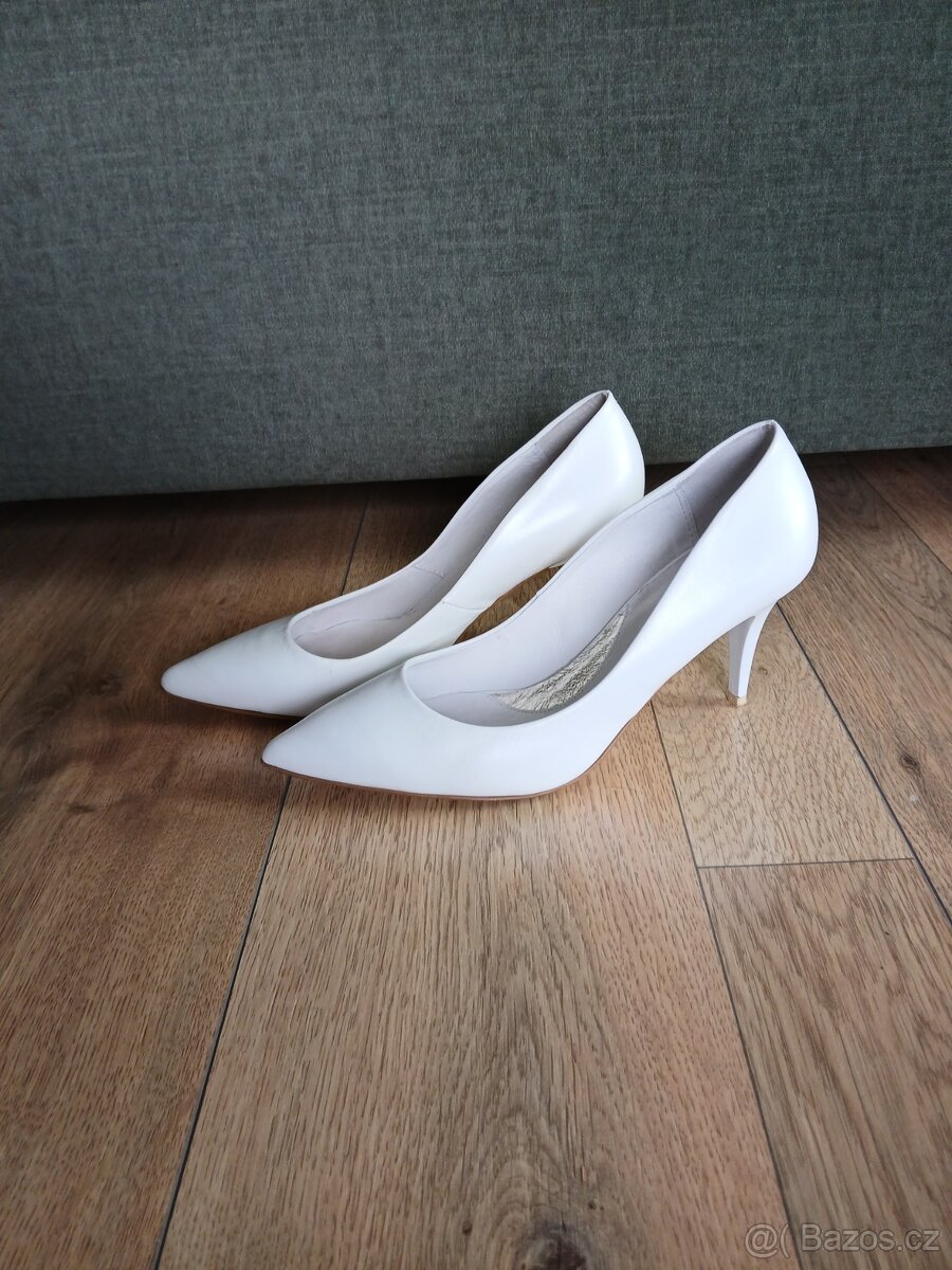 Bílé lodičky na podpadku celokožené vel. 37 - 4
