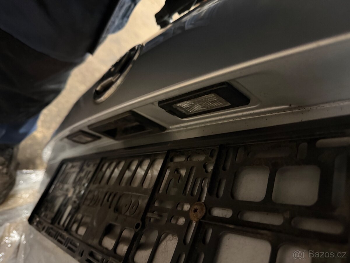 Páté dveře Škoda Octavia III combi Stříbrná LA7W - 4