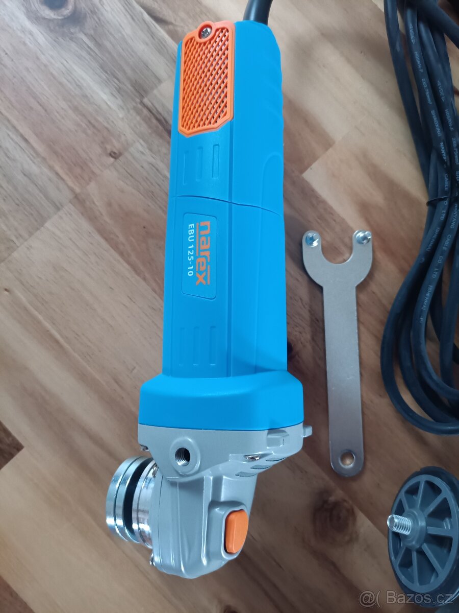 Nová úhlová bruska Narex EBU 125-10, flexa - 4