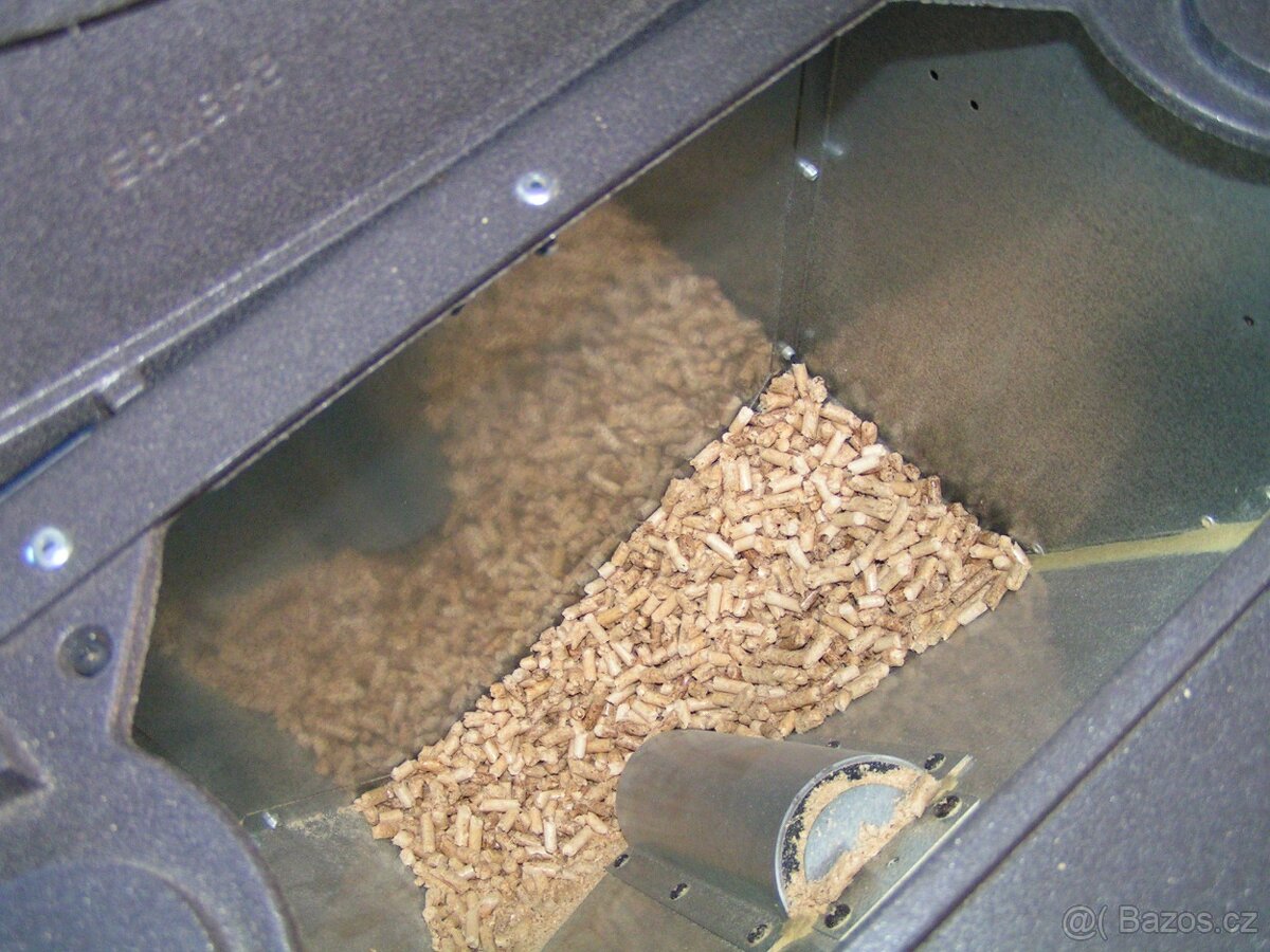 PELETOVÁ KAMNA EDILKAMIN IRIS UP - 4