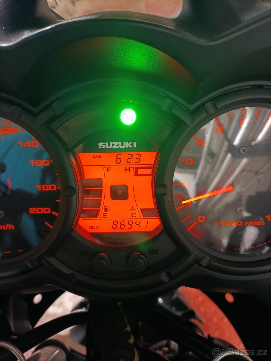 Suzuki v strom 650 Dl - 4