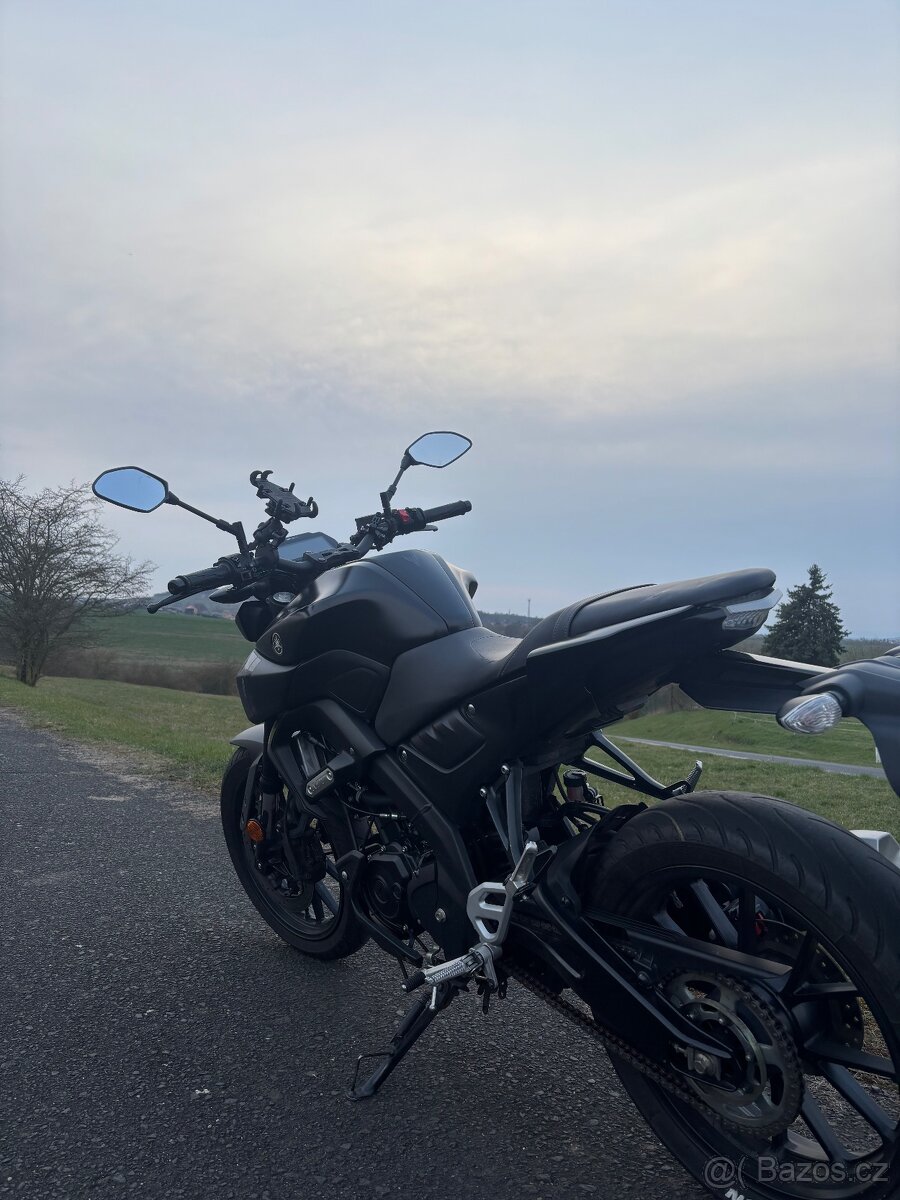 Yamaha mt 125 - 4
