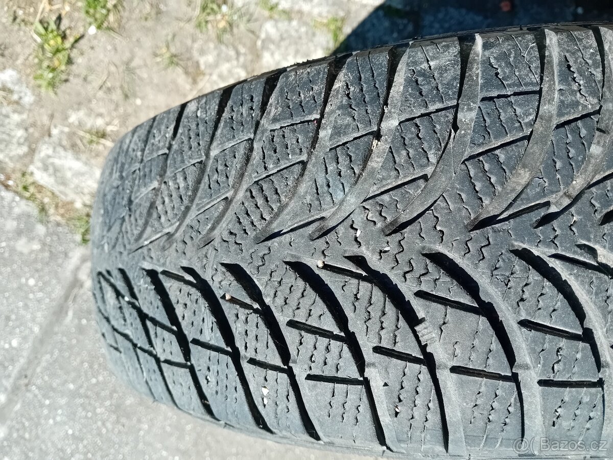 Pneu 175/70/13 - 4