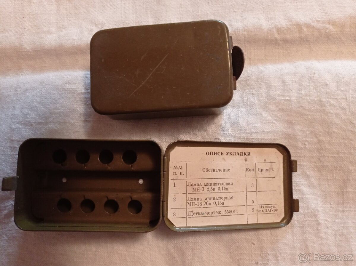 Vojenská lékárnička, kazeta na holení, zásobník na žárovky - 4