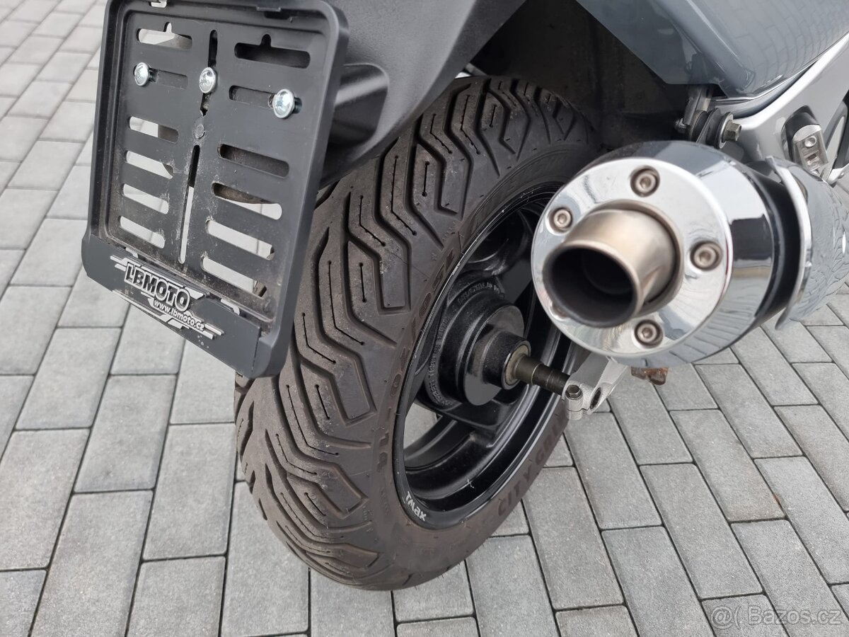 Yamaha T-Max 500 - 4