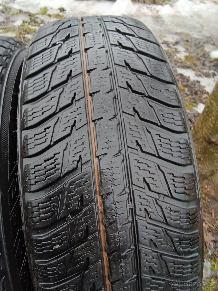 Zimní pneu 215/70/16 Nokian - 4