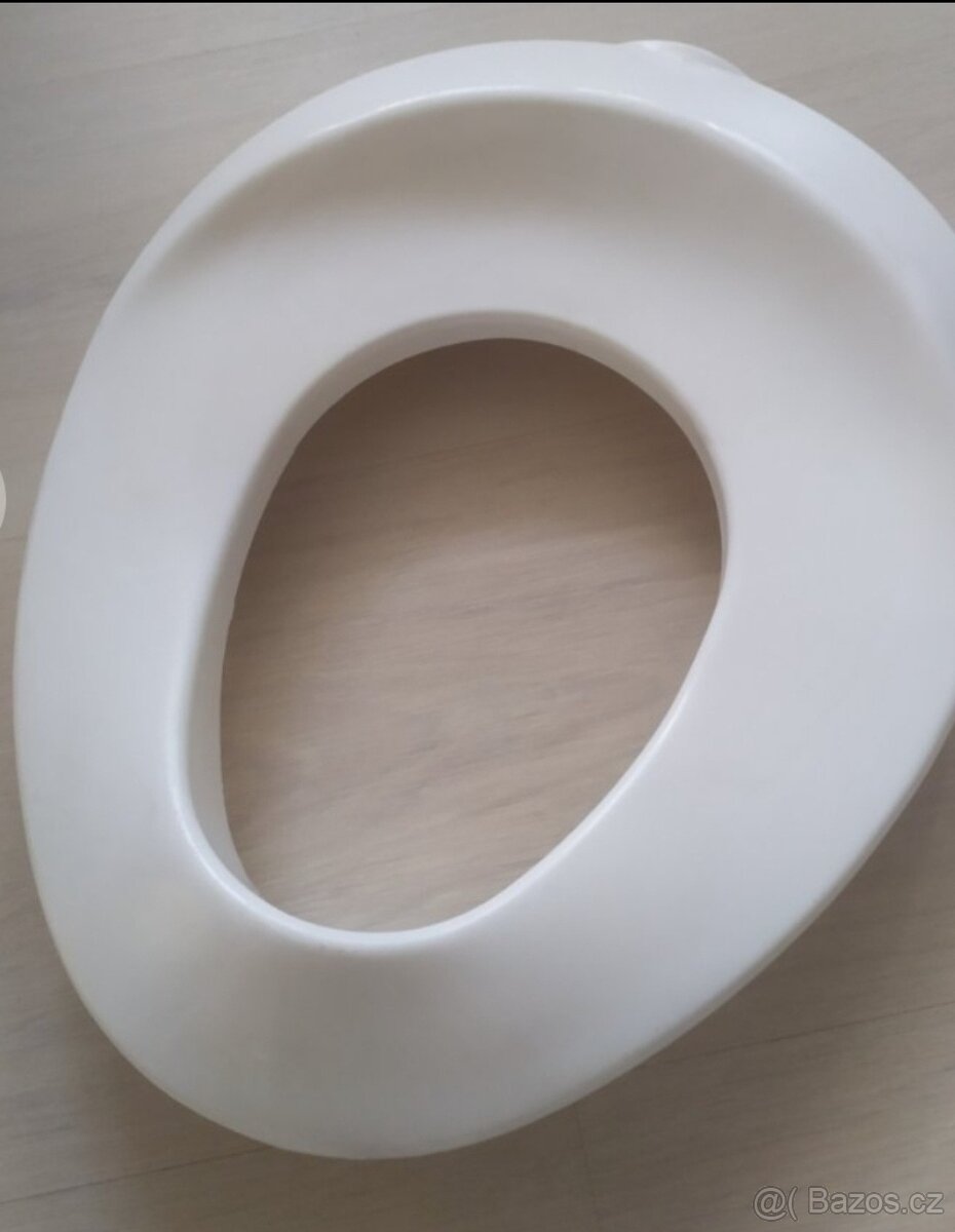 Různé-věšáčky,dět. redukce na WC, …. - 4