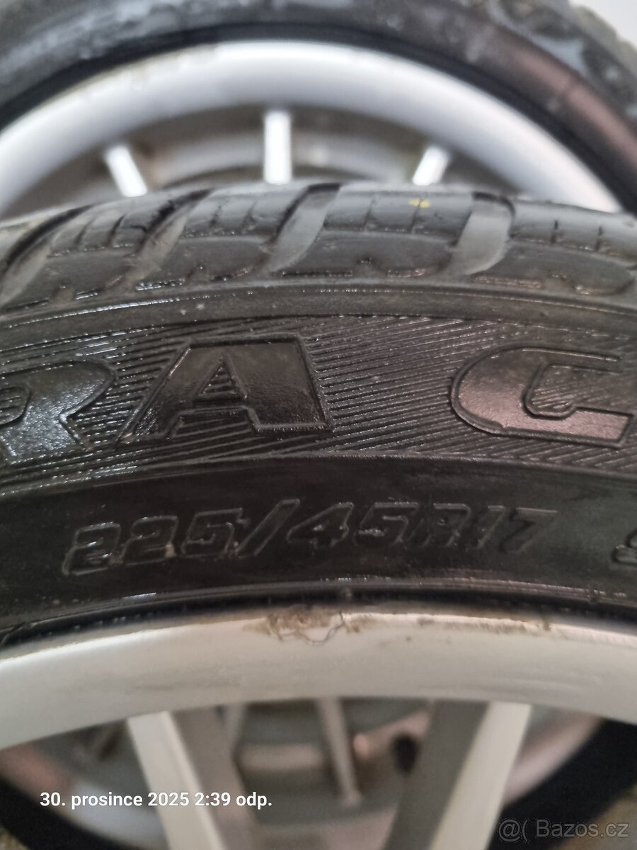 BMW 330D- kola + koberce+ Thule - 4