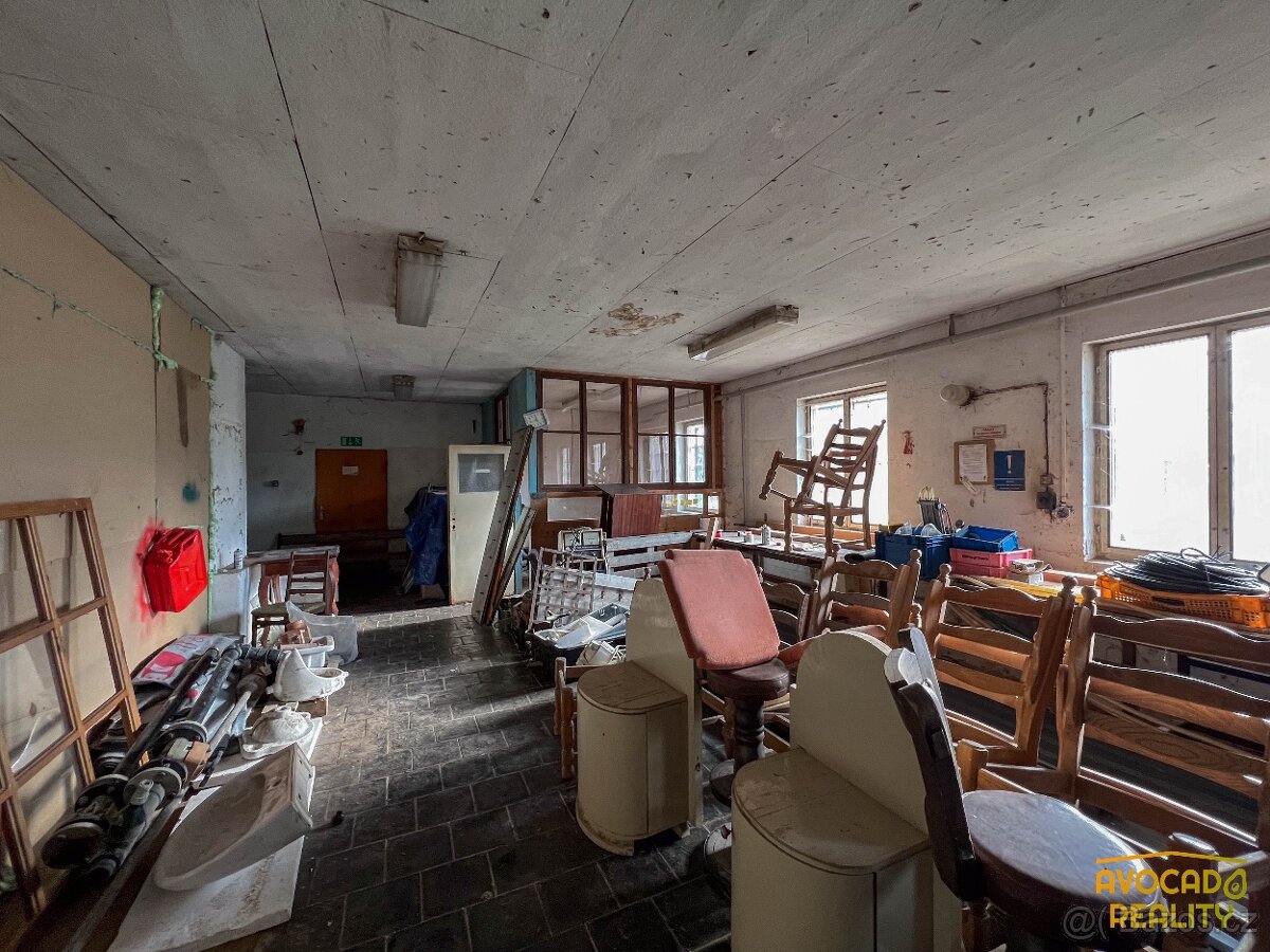 Výrobní a skladovací prostory - 4