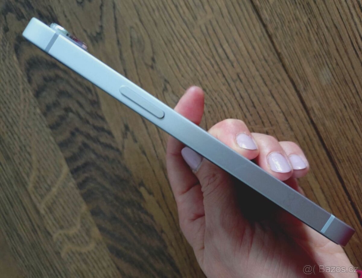 iPhone 16E bílý, 128 GB - 4