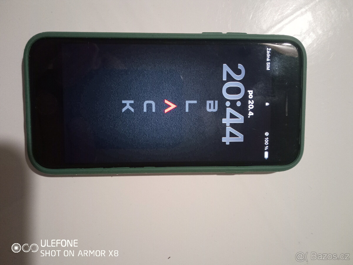 Apple iPhone SE 2020 - 4