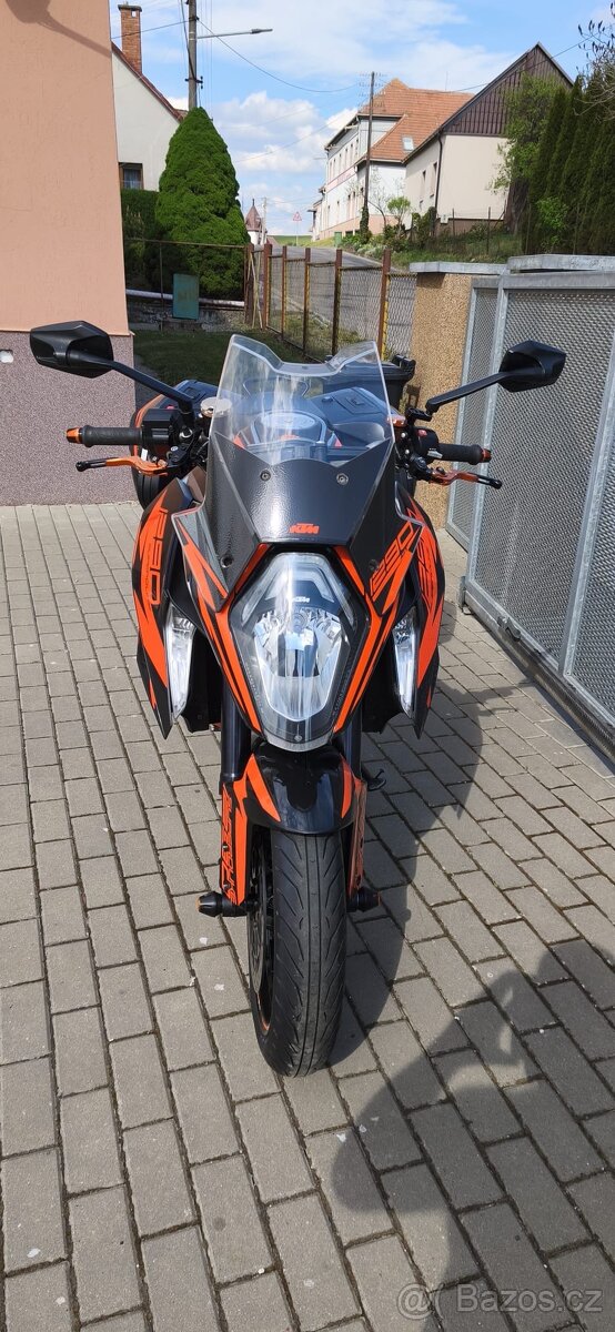 KTM Super Duke GT - 4