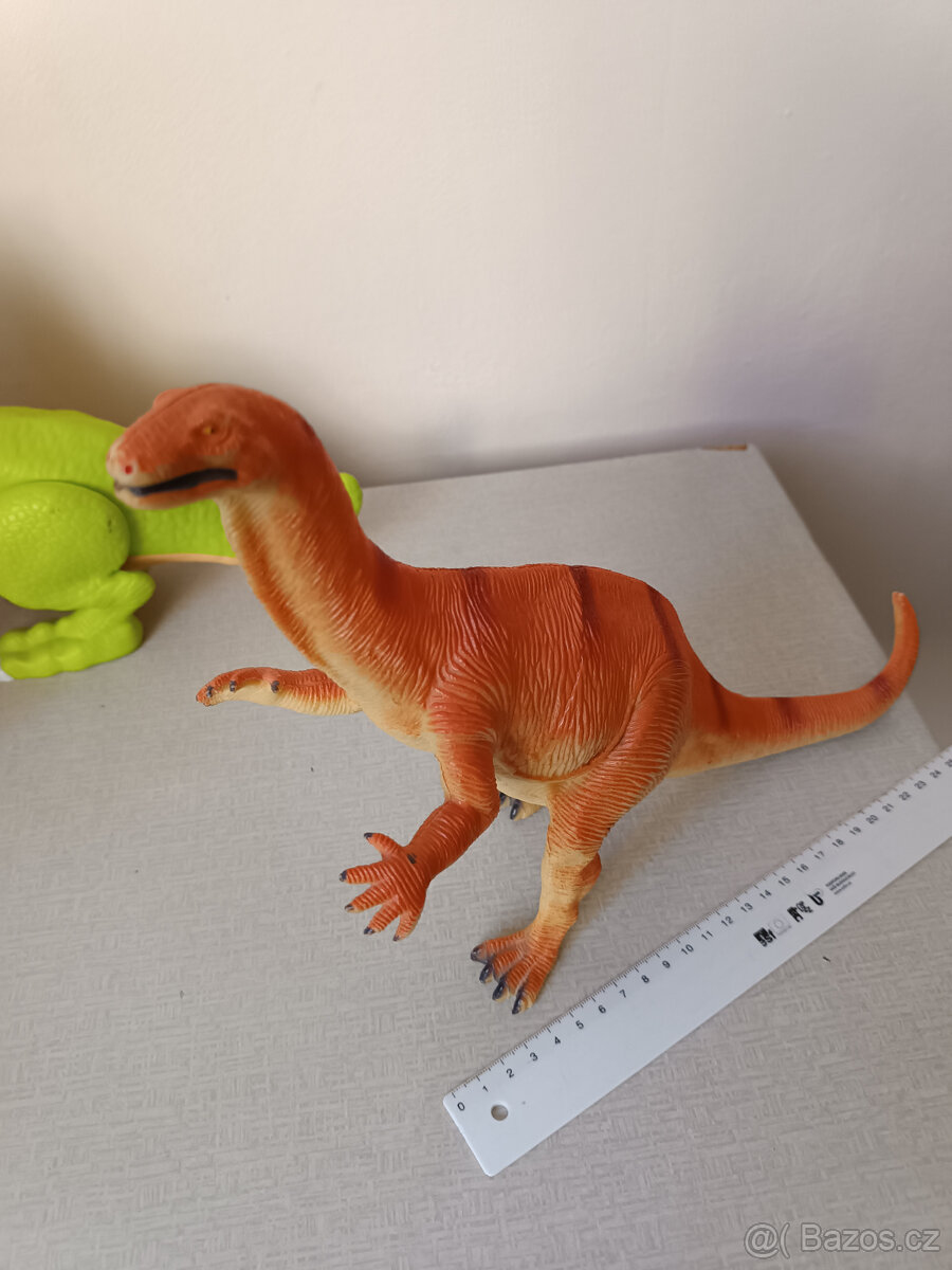Dinosauři, - 4