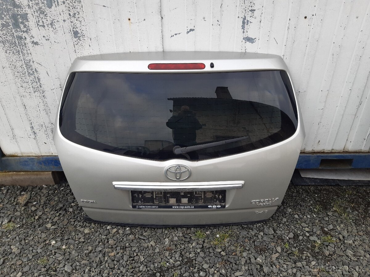 Toyota Corolla Verso dveře - 4