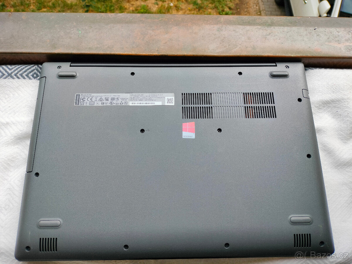 Herní Notebook Lenovo Ideapad - i5-8250U, NVIDIA MX150, 8GB - 4