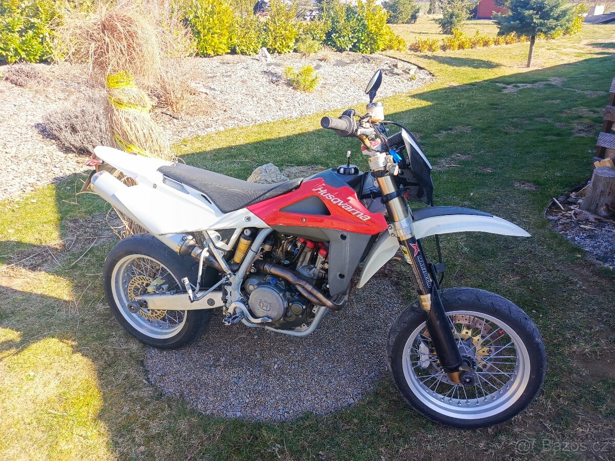 Prodám super moto HUSQVARNA SM510R