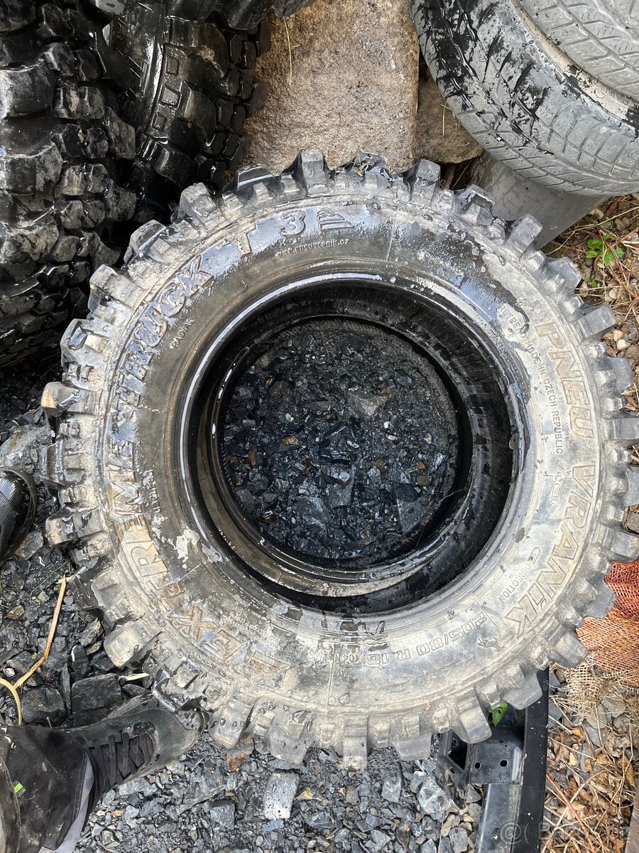 Terénní (offroad) pneumatiky R16