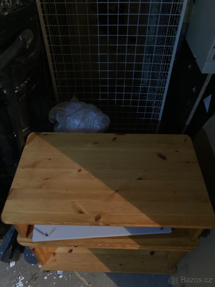 Prodám Televizní Stolek - 4