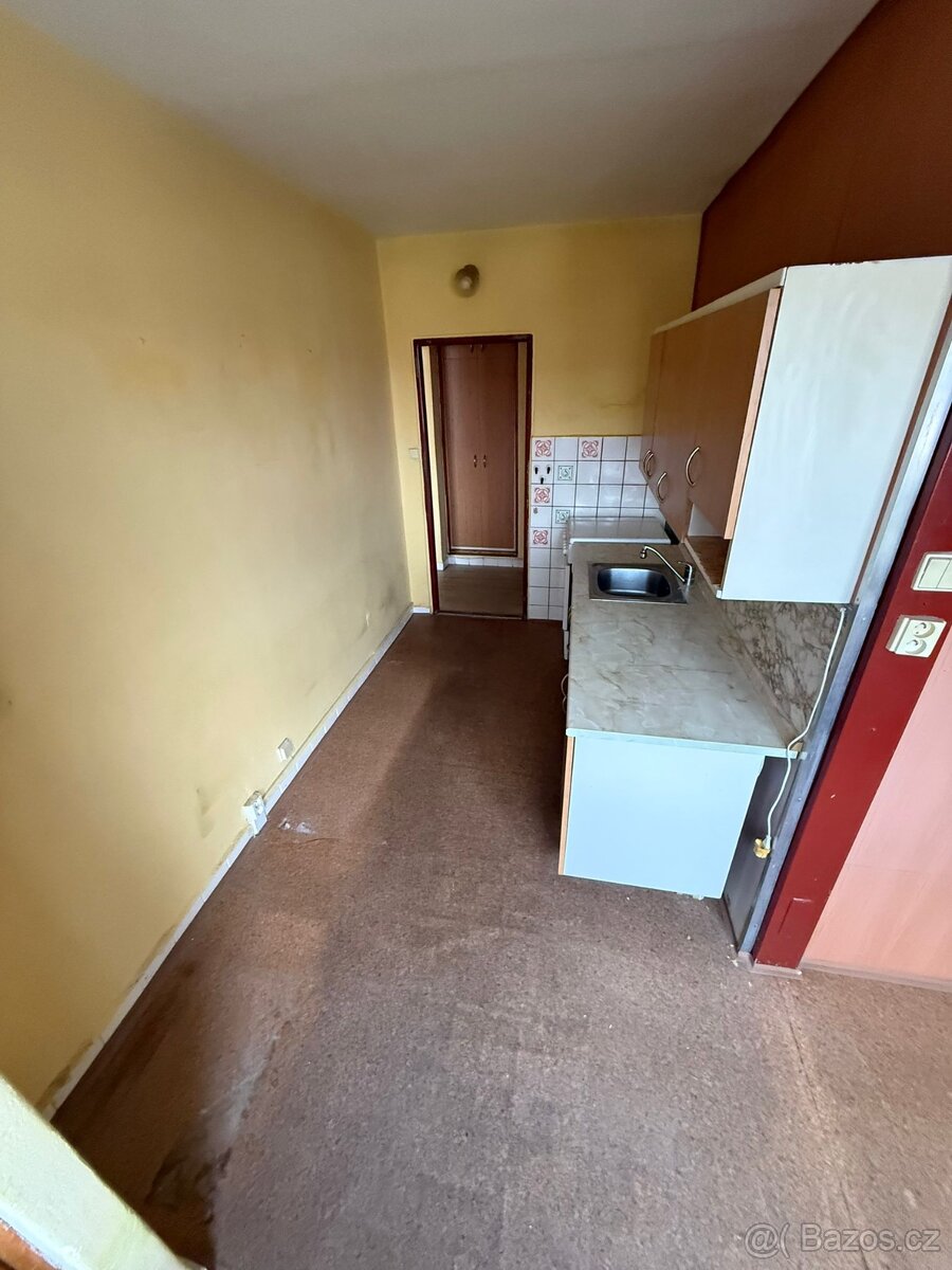 Prodej bytu 1+1 Doubravka - Železničářská, 41 m2 - 4