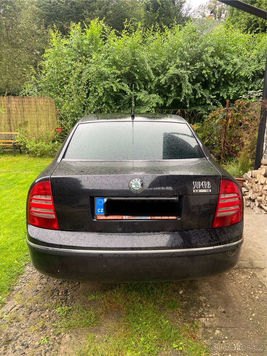 Škoda Superb 2.8 V6 - 4