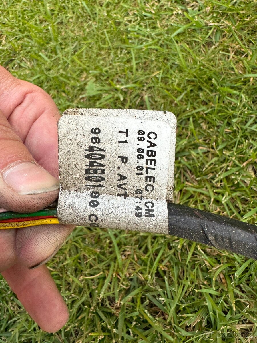 Kabeláž předních dveří Peugeot 206 - 4