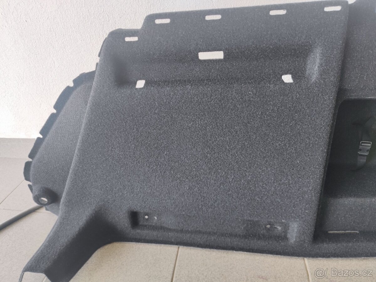 Kufrová bočnice Škoda Superb 3 hatchback - 4