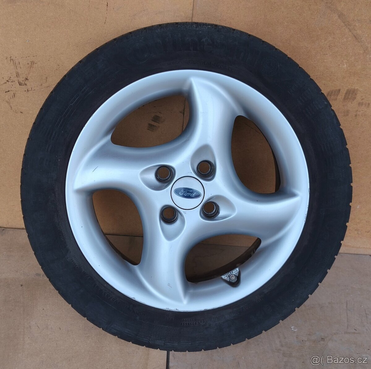 Alu kola Ford s pneu Continental 195/55 R16, vzorek 6 mm - 4