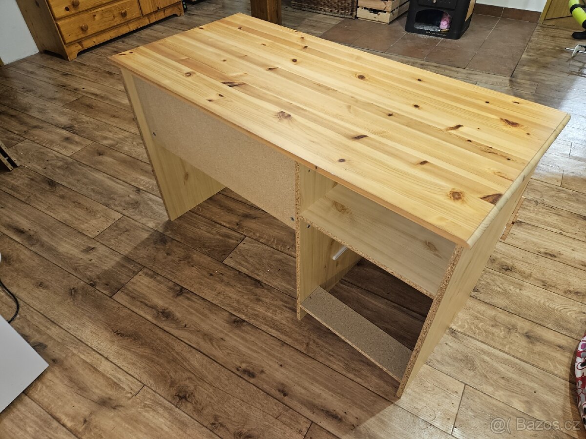 Psací stůl dětský. - 4