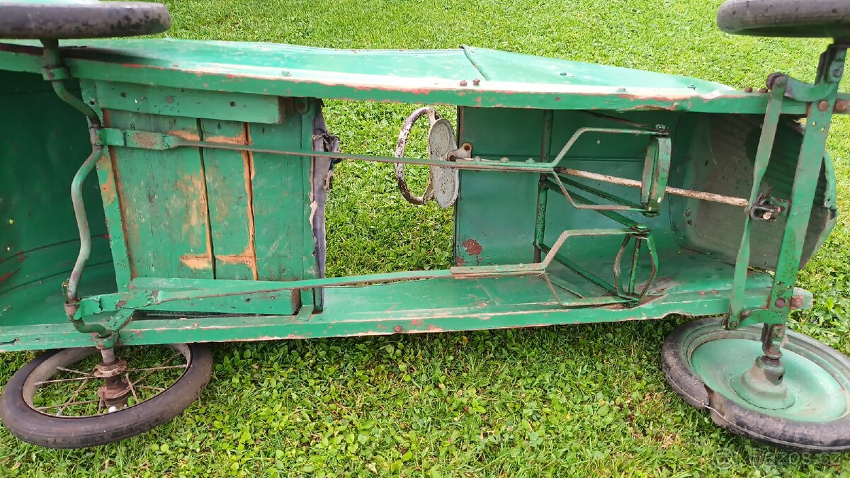 Šlapací auto Praga - 4