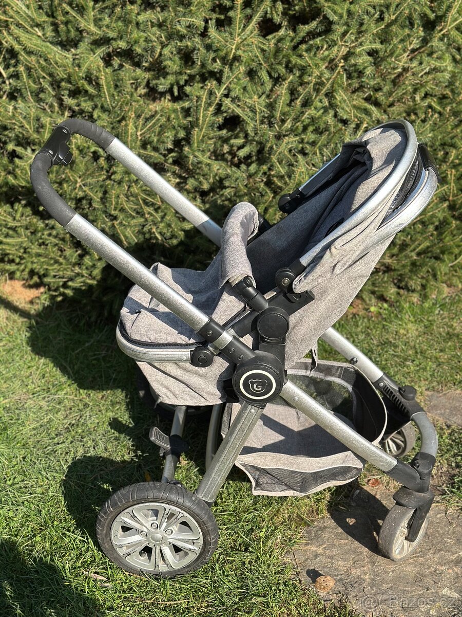 Šedý kočárek - 4