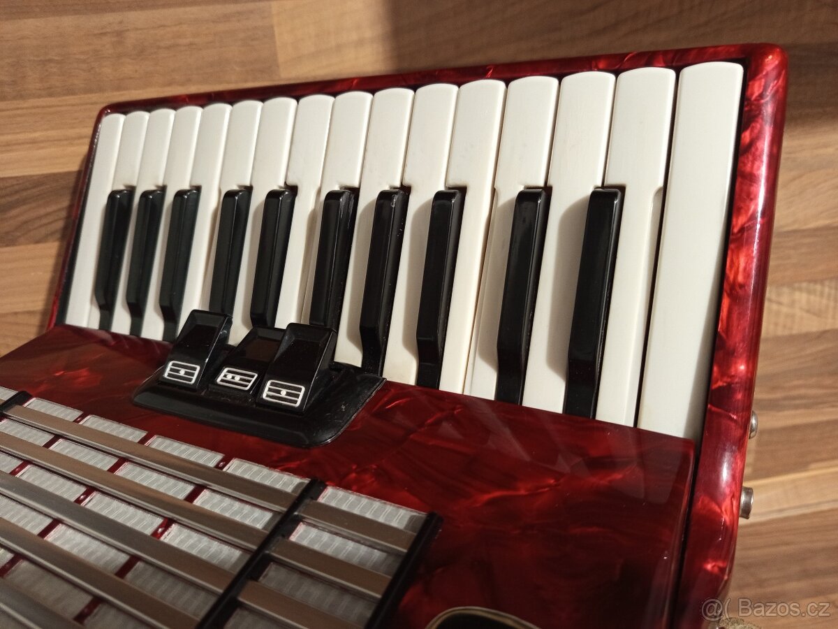 Akordeon (harmonika, heligonka) Weltmeister - 4