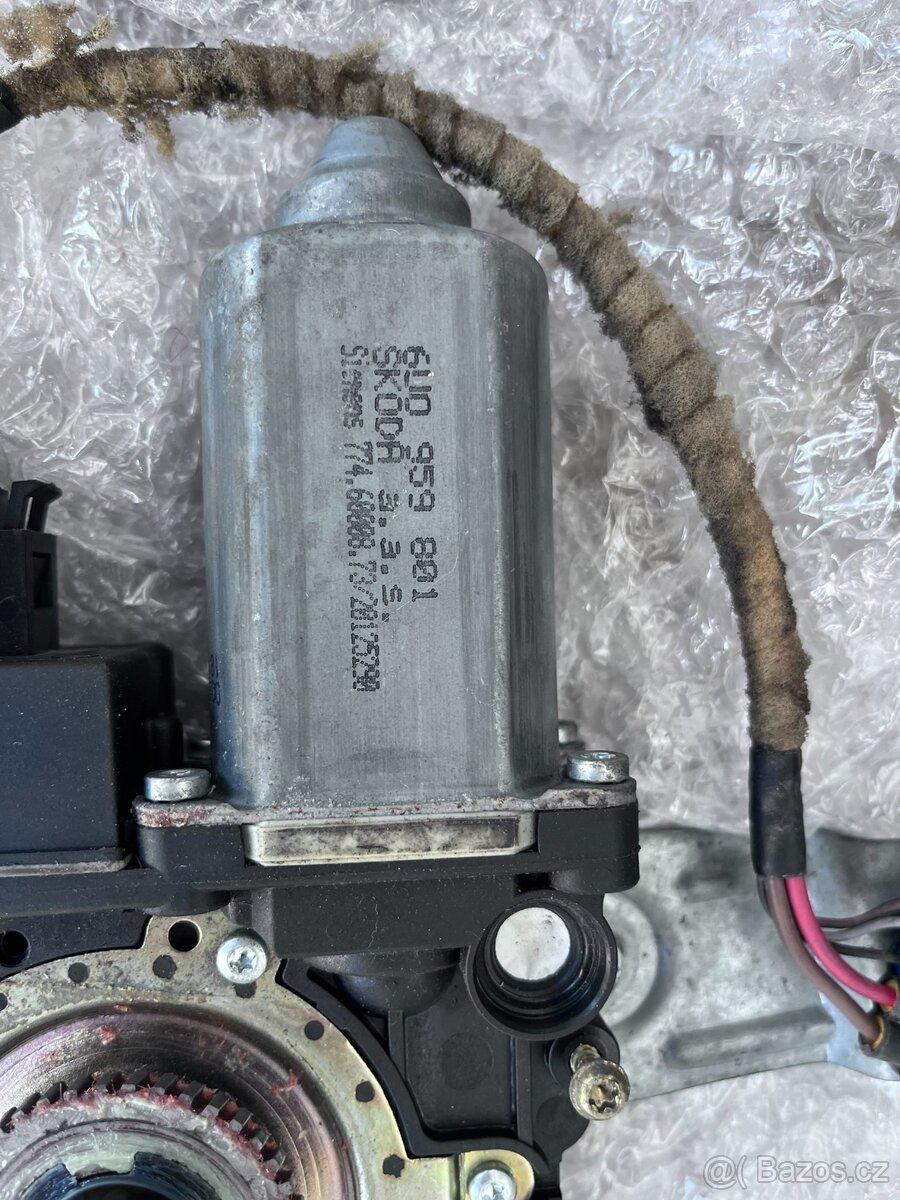 Mlhovky Škoda Felicie, motorky stahovaček oken - 4