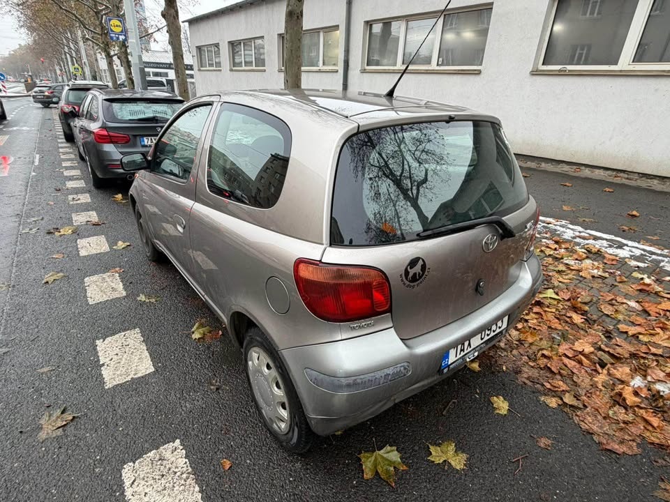 Toyota Yaris 1,0 - 4
